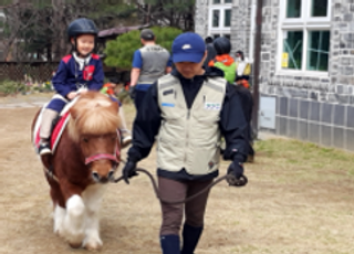 경기도, 올 하반기 어린이 말 체험 신청…상반기 땐 20분만에 종료