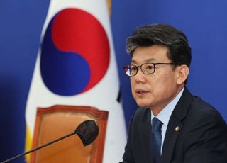 진성준, 또…"시행도 안된 금투세 폐지가 주식시장 살리냐"