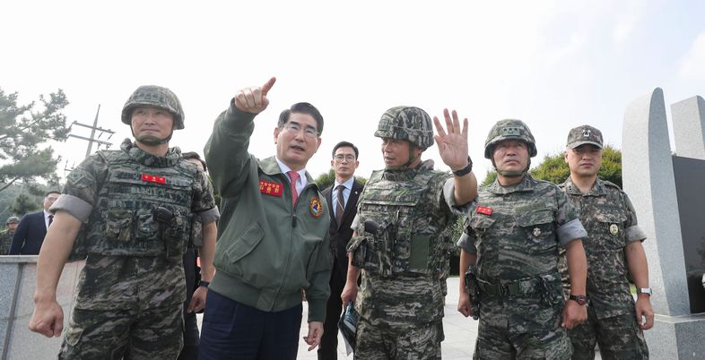 "적에게 자비 없다"…김용현 국방장관 취임 후 첫 현장점검 지역은