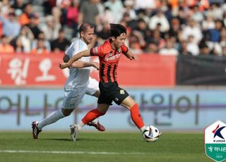 ‘치열한 선두 경쟁’ 강원 vs 울산, 1·2위 빅뱅