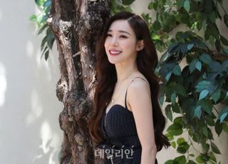 티파니 영, '시카고' 공연 중 부상…아이비·민경아 대체 투입