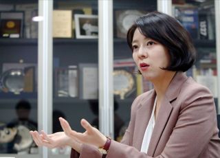 배현진 "일왕에 앞서 우리말로 먼저 '일본 무조건 항복' 알린 방송 있었다"