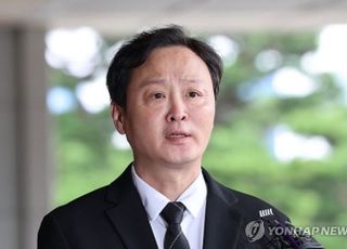 티메프 대표 검찰 출석…류광진 "본사 지원 없어 뱅크런 사태"