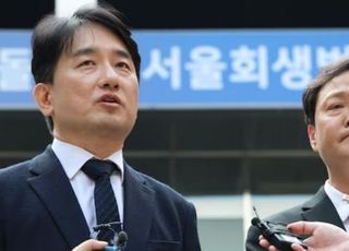 검찰, '티메프 사태' 류광진·류광현 이틀 연속 소환…구영배와 공모 여부 추궁