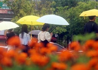 [내일 날씨] 밤 길어지는 '추분'…전국 곳곳 강풍 동반한 소나기