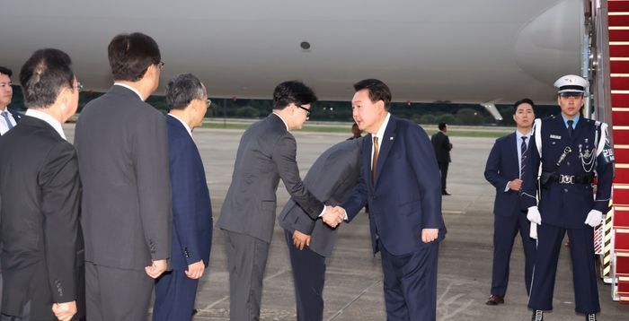 한동훈, 윤 대통령에 독대 요청…"대통령실 검토중"