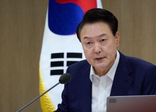 [속보] 尹대통령 "체코 원전 관련 근거 없는 낭설 개탄스럽다"