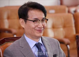 최재영 수심위, 김여사와 반대 결론…'8대 7'로 기소 권고