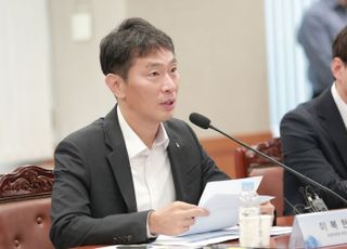 이복현 “신규상장 코인, 불공정거래 혐의 발견 시 엄중 책임”