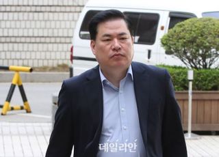 '유동규 휴대전화' 폐기 사실혼 배우자…2심도 집행유예