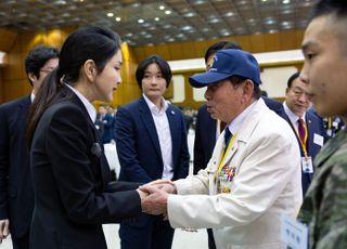 친한계, 김건희 여사 사과 요구…"여론 분노 게이지 낮춰야"