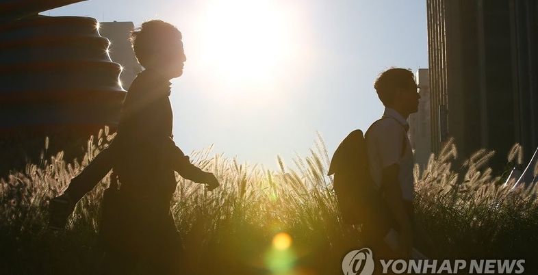 [오늘 날씨] 서울 아침기온 12도 '뚝'…찬바람에 목 칼칼할 때, 마시면 좋은 차는?