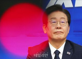 이재명, '쌍방울 대북송금' 재판부 재배당 요청한 까닭은