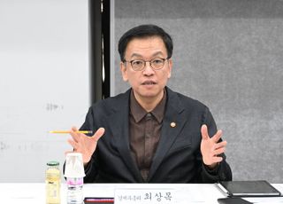 정부, 연매출 3억 이하 소상공인 정책서민금융 상환유예