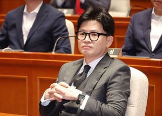 '김건희 라인 정리' 요구한 한동훈에…함께 흔들리는 국민의힘