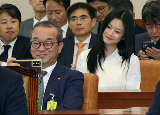 한화오션 "정인섭-하니 셀카 부적절한 행동 송구" (사과문 전문)