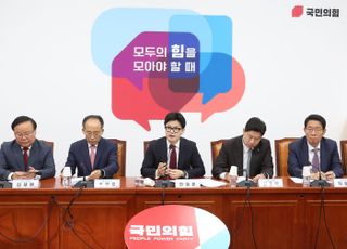 명태균 잡고 김어준 친다…한동훈 체제, 이슈 주도권 잡고 쇄신 드라이브 강수