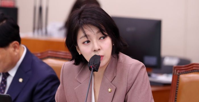 배현진 "이해충돌 영진위원 블랙리스트 피해자라고 호소"…영진위원장도 "동의 안 해"