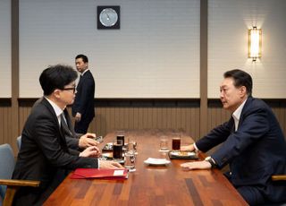 분열상만 확인한 '빈손' 윤·한 면담…'여권 위기' 봉합은 없었다 [정국 기상대]