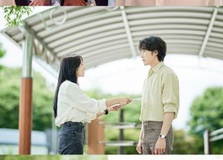 ‘취하는 로맨스’ 김세정·이종원, 달라서 더 설레는 ‘상극’ 케미스트리