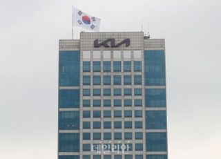 기아, 3분기 영업익 전년比 0.6%↑… 원자재가·환율이 살렸다