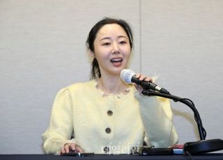 민희진, 어도어 대표 복귀 불발…어도어 이사회 ‘예상된 부결’