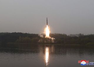 "한반도·국제사회 평화·안정 해치는 행위 중단"…군, 북한 ICBM 도발에 경고 성명