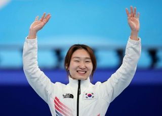 ‘여제의 귀환’ 최민정 쇼트트랙 월드투어 1000m 우승