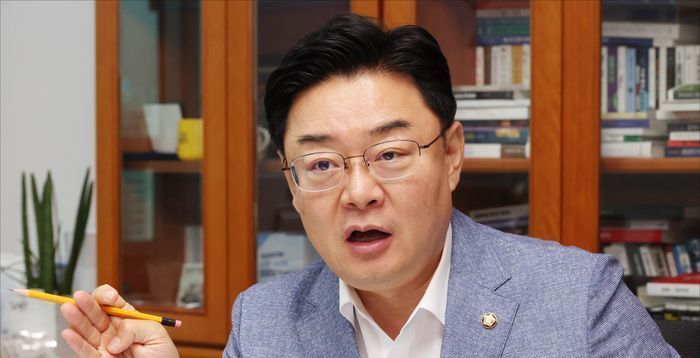 국민의힘 3선 의원들 "당·대통령실 변화 필요…분열 않고 함께 가야"