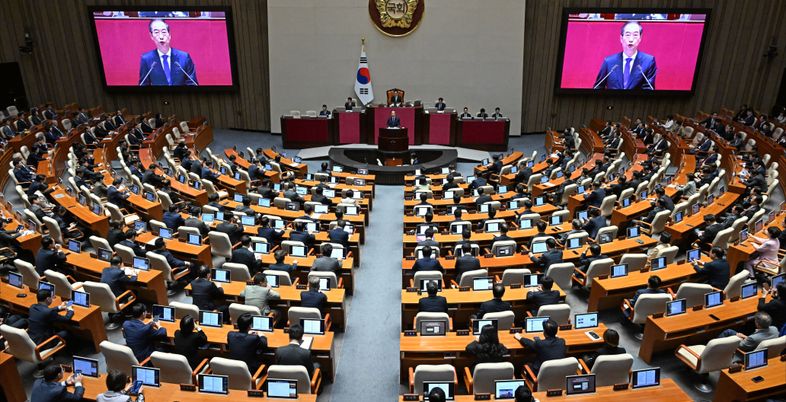 11년만에 '간접소통' 시정연설 불참했지만…곧바로 '직접소통' 승부수