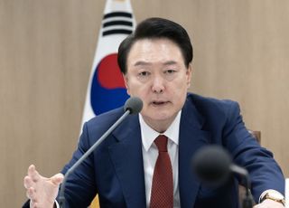 尹 "정부·여당 심기일전해 국민 편에서 다시 뛰자…4+1 개혁에 혼신의 힘"