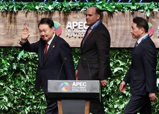 윤 대통령, 'APEC AI표준 포럼' 창설 제안…"제조업과 AI결합 촉진"