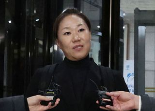 강혜경 "명태균, 윤 대통령 당선 도우면 공천 문제없다고 말해"