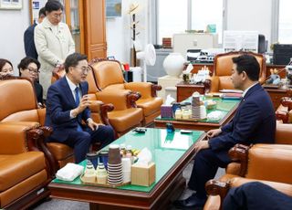 김동연, 박정 국회 예결위원장 만나 '경기도 주요 사업 국비 확보 협조 요청'