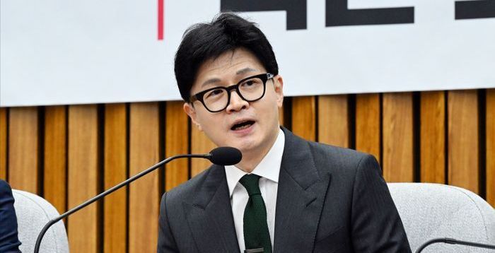 '당원 게시판' 논란으로 해뜨고 달지는 국민의힘…정상인가