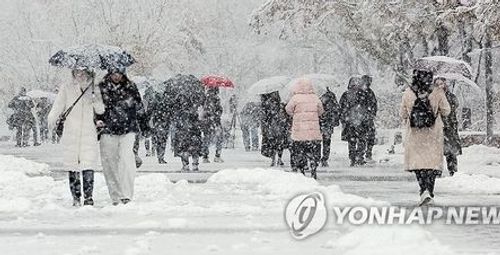 서울, 지금까지 25㎝ 내리고…수도권에 28일 오전까지 최대 25㎝ 더 내린다