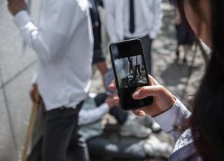 후배 항문 벌려 학생들에게 보여주고 '기절놀이' 강요한 배구부 선배들