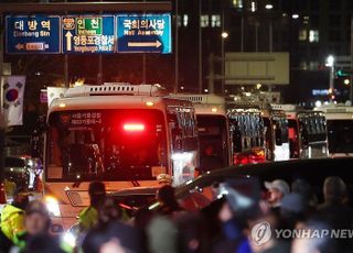 [실패한 계엄령] 결국 책임은 군인과 경찰이 다 지나