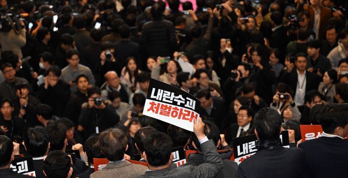 민주당, 尹 탄핵안 7일 오후 5시 표결…"상황 따라 곧장 처리"