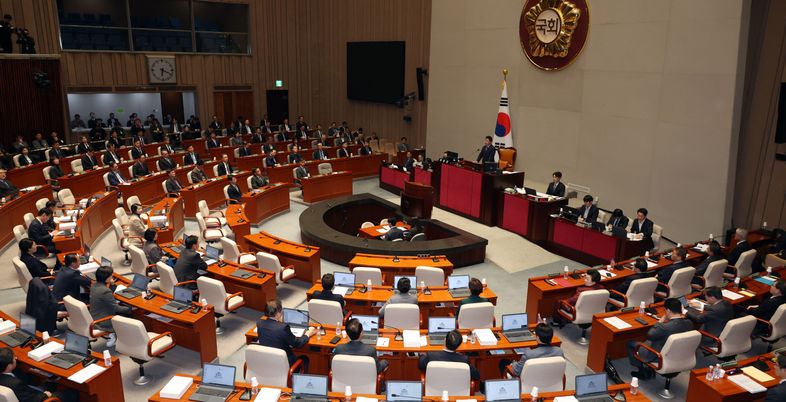 민주당 "탄핵 없이 예산 협의 없어"…한동훈 "국민 상대 협박"