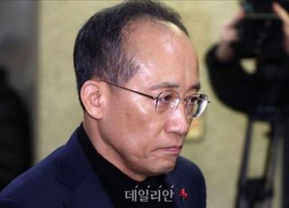 이 와중에 원내대표직 놓고 혼돈…與 중진들 "추경호 유지해야"