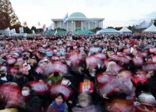 경제 정책 ‘올스톱’…초유의 준예산 편성 우려 직면