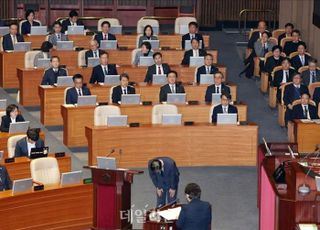 윤상현 "尹 비상계엄, 고도의 통치행위"…야당 "미쳤느냐" 항의