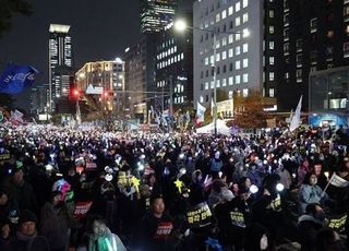 탄핵 재표결 앞두고 서울 교통 ‘마비’…통행 속도 시속 16㎞