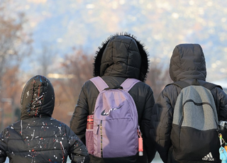 [내일날씨] 전국 흐리고 곳곳 눈·비…최저 영하 7도 ‘뚝’