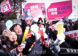 日, ‘尹 탄핵’ 긴급타전…개표 과정 실시간 중계