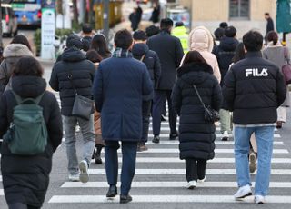 작년 ‘제조업 한파’에 기업 세전 순이익 23.6% ‘뚝’…매출도 감소