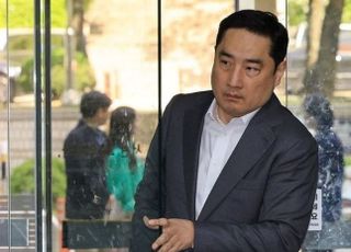 지방선거 앞두고 금품 제공, 강용석…항소심도 징역형 집행유예