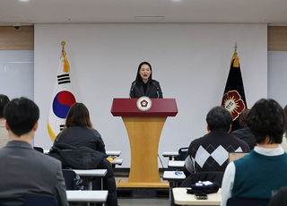 헌재가 尹에게 보낸 탄핵심판 서류…우체국 세 차례 방문했지만 반송