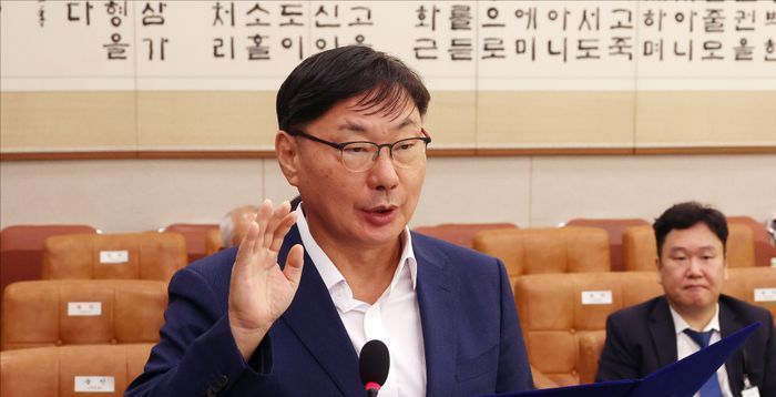 "쌍방울 그룹 대북 송금, 이재명의 방북 비용 대납"…이화영 2심 징역 7년8개월